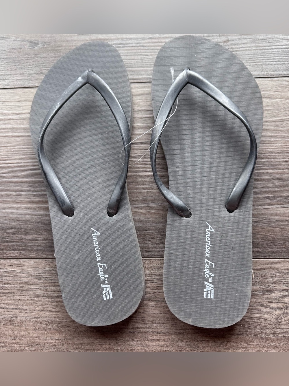 American Eagle Outfitters Women’s Gray Flip Flop Sandals - Simple Strappy Style